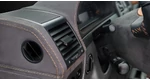 Alcantara: Analiza supremă a avantajelor – De la performanță și design la lux durabil